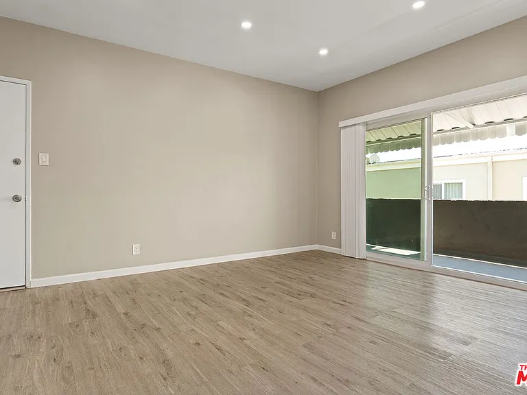 1232 N McCadden Pl #4 — Photo 2