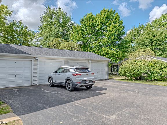 2nd image of 291 Ivy Hill Ln