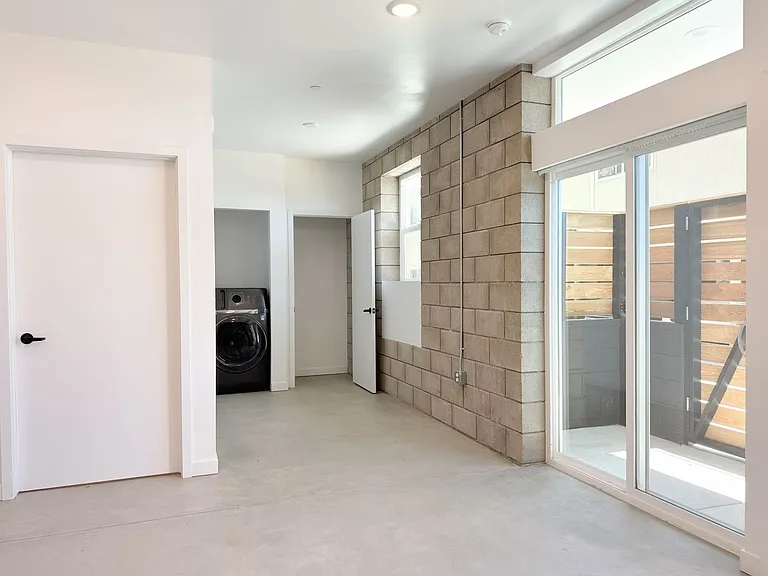 1520 Tyler House — Photo 68