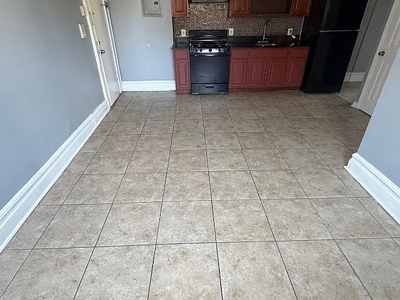 3rd image of 201-203 Shephard Ave #301