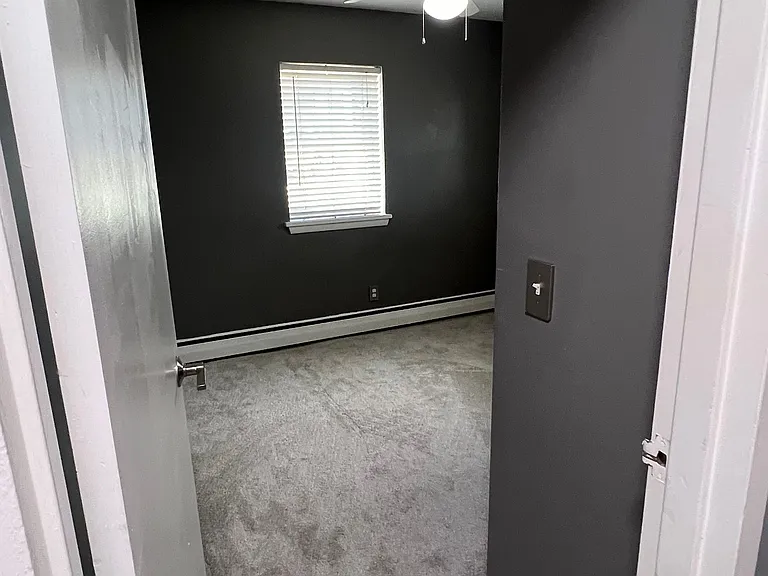 2747 Dupont Ave S #102 — Photo 15