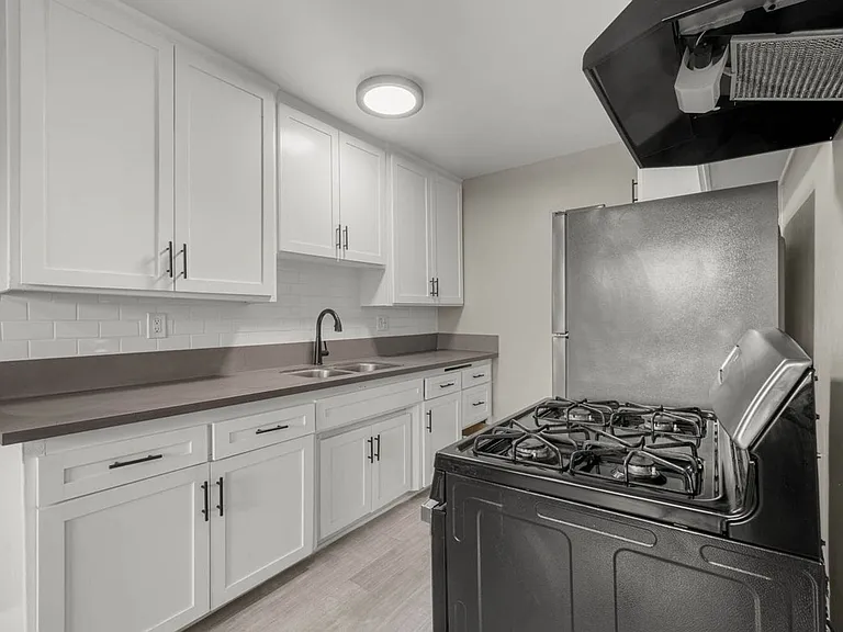 4030 & 4036 S Gelber Pl — Photo 6
