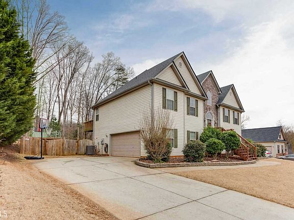 2nd image of 309 Cypress Dr
