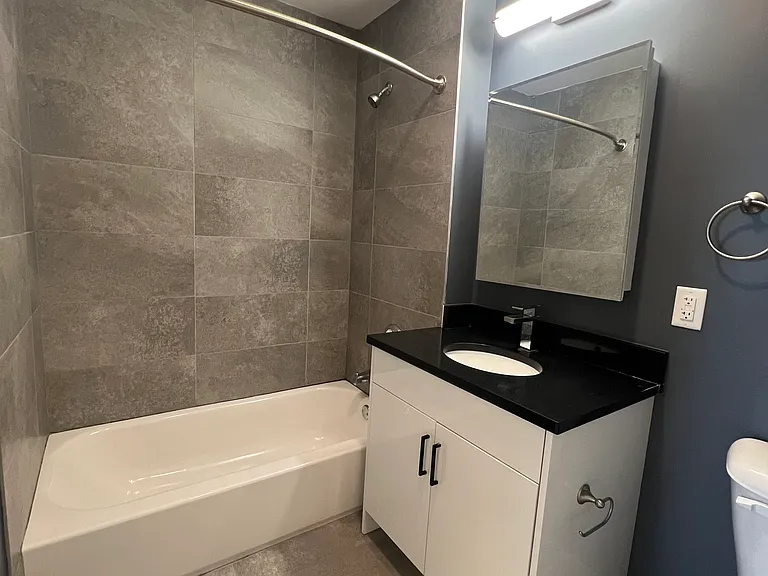 430 Cliff St #1 — Photo 8