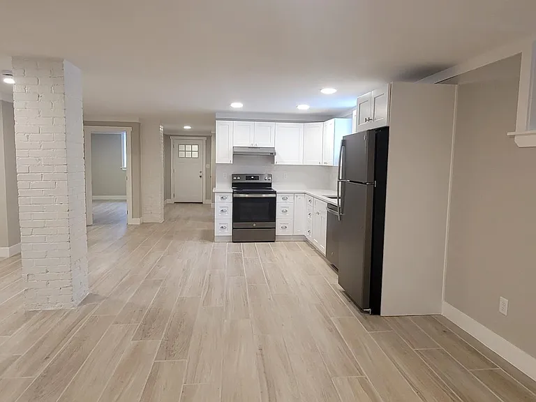 1584 Meade St — Photo 17