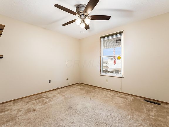 5th image of 1385 Cardwell Sq S