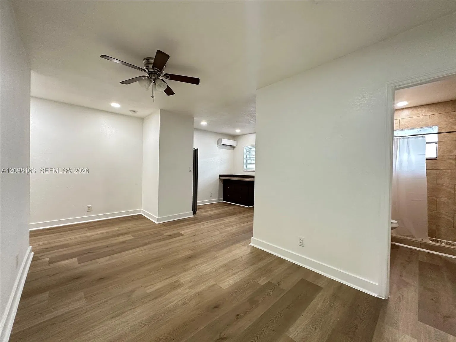 Town Of Hallandale B-13 — Photo 2