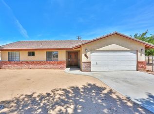 12490 Tamiani Rd, Apple Valley, CA 92308