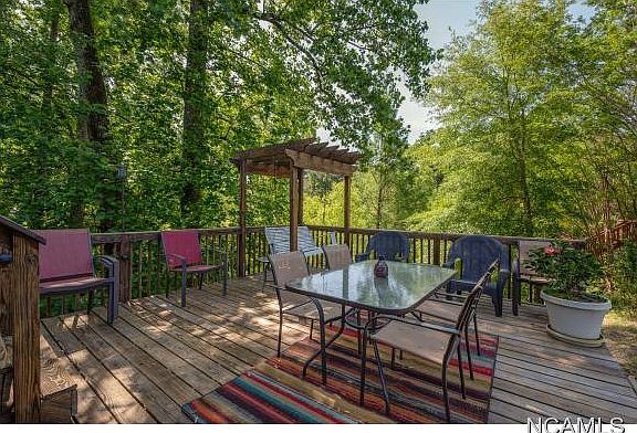 5th image of 1539 Shamrock Dr