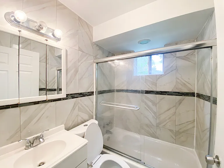 2353 Tilbury Ave — Photo 16