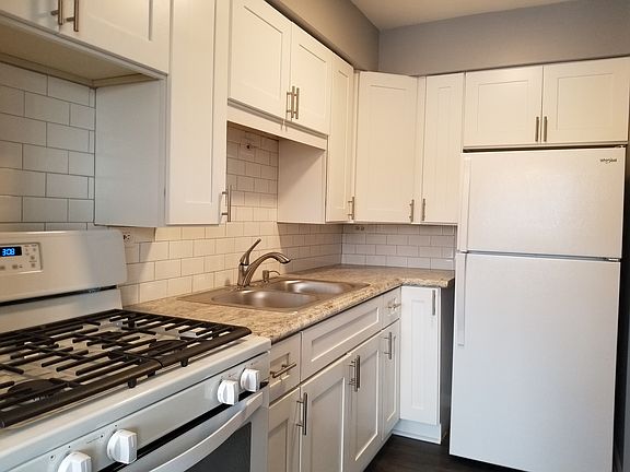 2nd image of 7306 N Winchester Ave