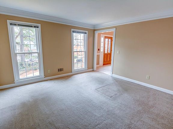 3rd image of 4207 Richmond Ct