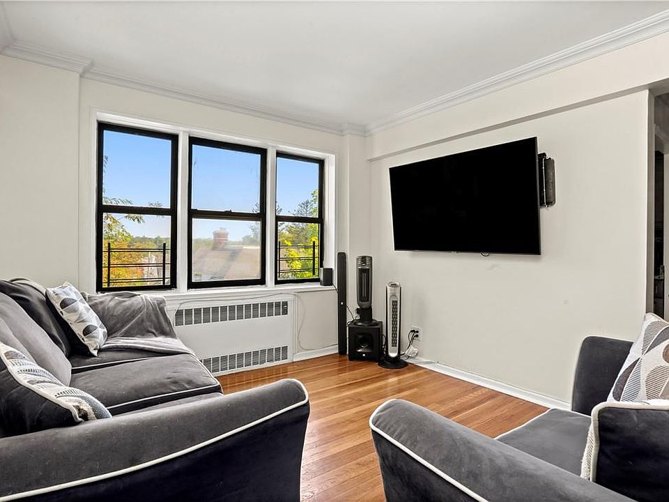 1st image of 1 Fisher Drive #319