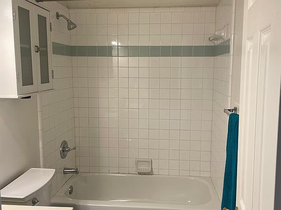 5th image of 605 Calli Ct