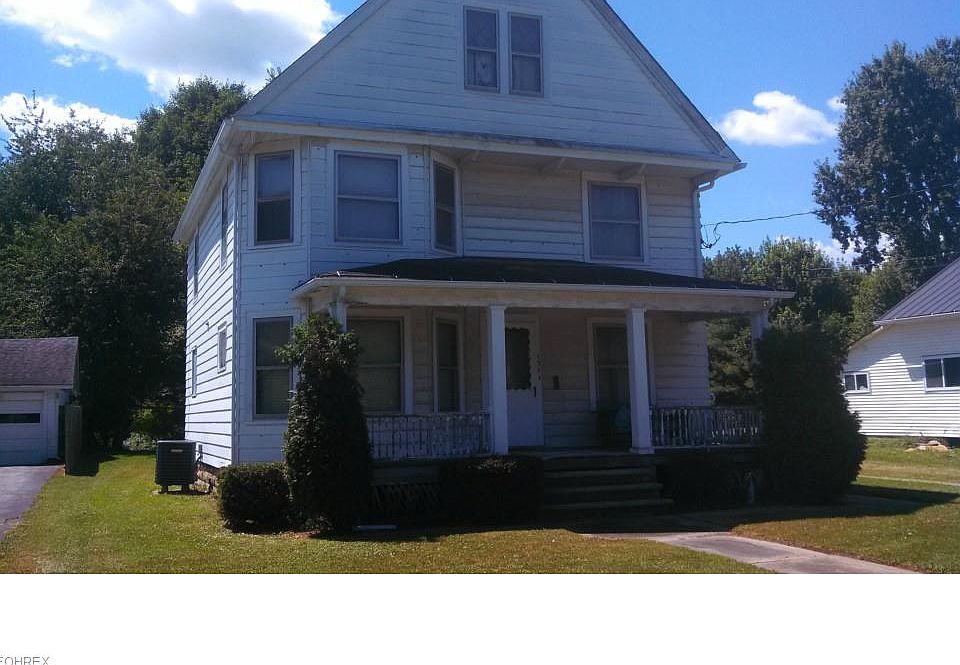 1st image of 139 E Main St
