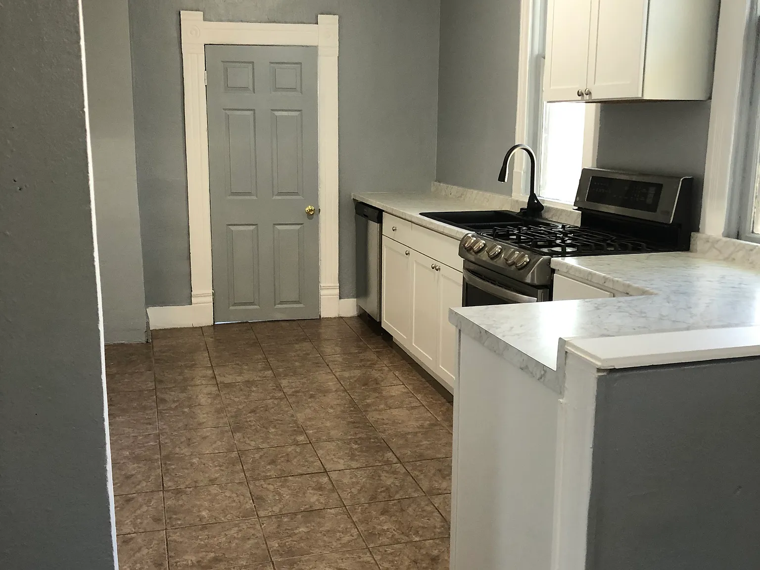 2 bed, 1200 sqft, $1,200 — Photo 4