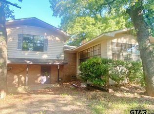 300 Edgewood St, Mount Pleasant, TX 75455