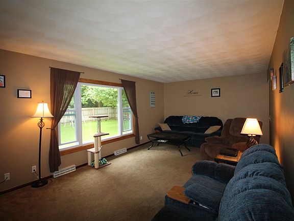 3rd image of 4218 Oldwyck Dr
