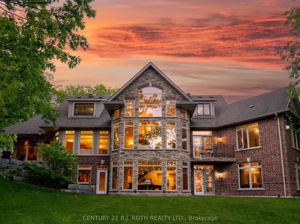 1 Pierce Ct, Springwater, ON L9X 0J4