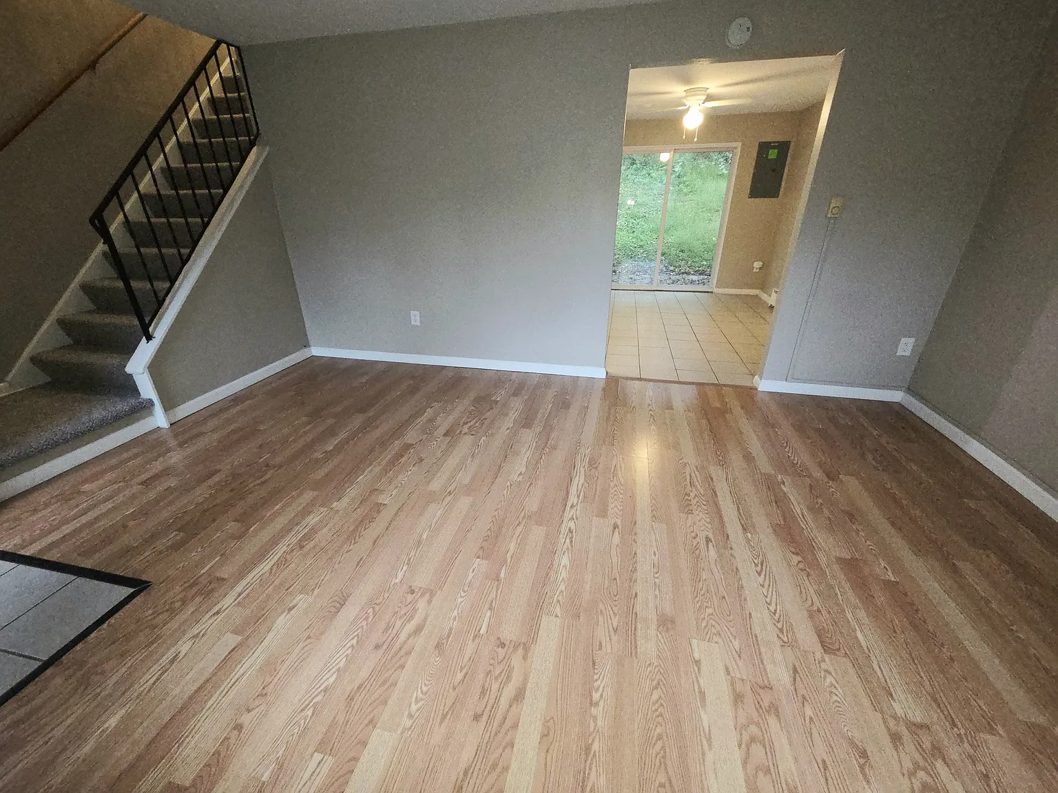 2 bed, 790 sqft, $1,084 — Photo 4