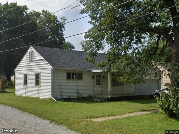 410 N 7th St, Seneca, KS 66538