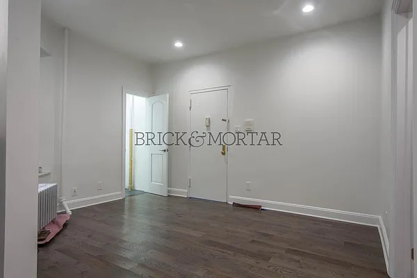 Rented by Brick&Mortar | media 22