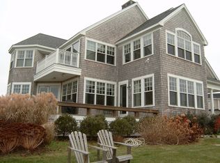 379 Vanderbilt Ln, Portsmouth, RI 02871