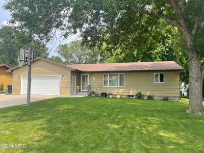 148 16th St NE, Watertown, SD, 57201