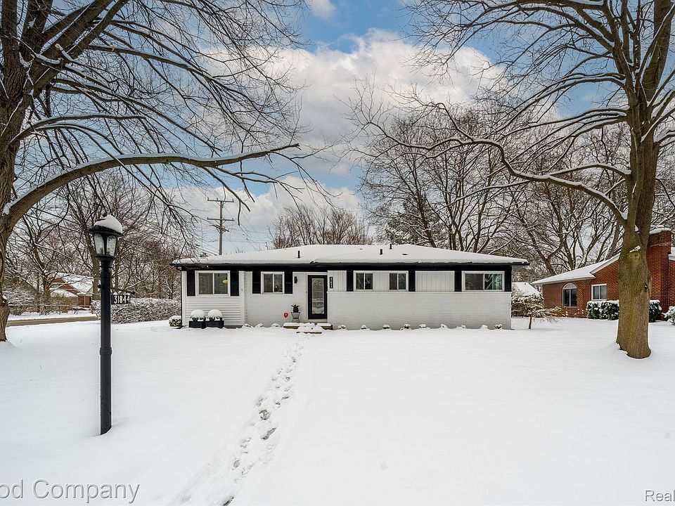 1st image of 31844 Sheridan Dr