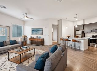 Novo Broadway, Tempe, AZ 85282