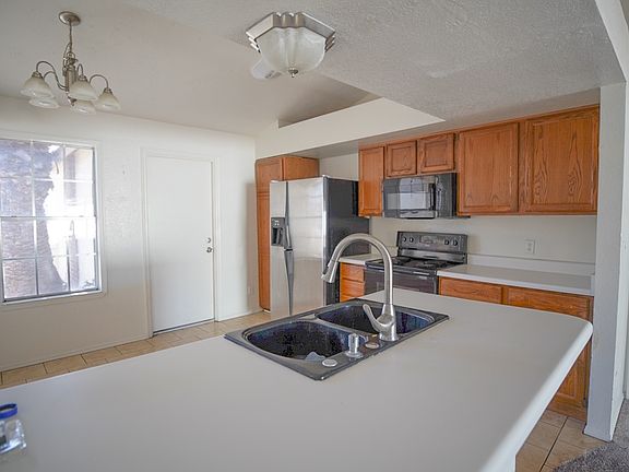5th image of 4440 W Topeka Dr