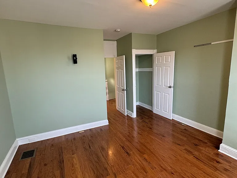 809 N Luzerne Ave — Photo 8