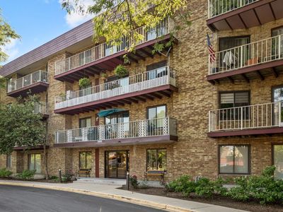 5400 Astor Ln Unit 203, Rolling Meadows, IL, 60008