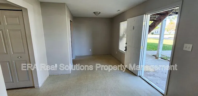 2001 Heritage Dr #3 — Photo 2
