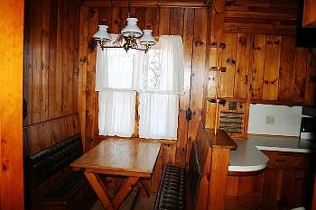 5th image of 104 Northwood Ter