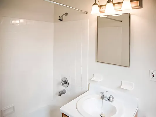 Rented by Array Property Group LLC  | media 3