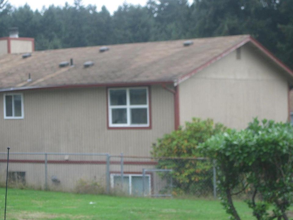 2nd image of 6214 E T St