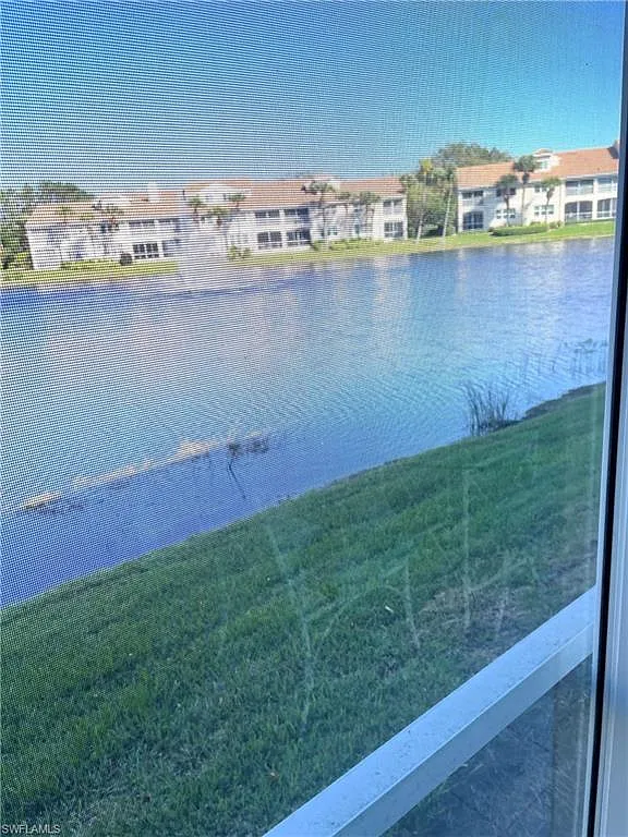 2 bed, 2.0 bath, 1382 sqft, $9,000 — Photo 1