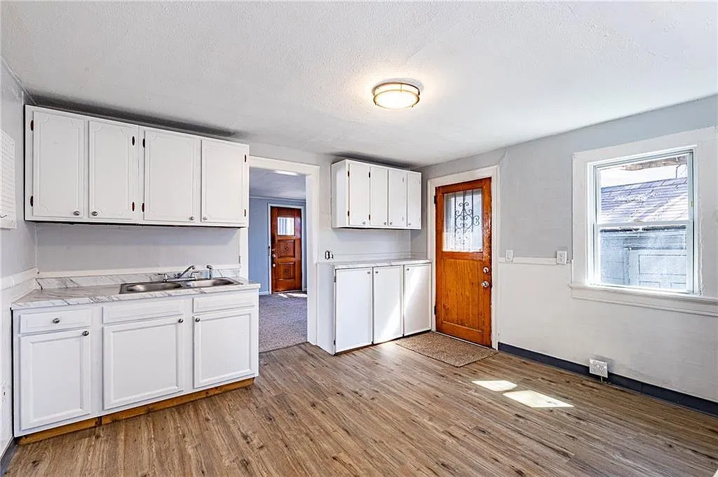223 Orchard Street - 1 — Photo 4