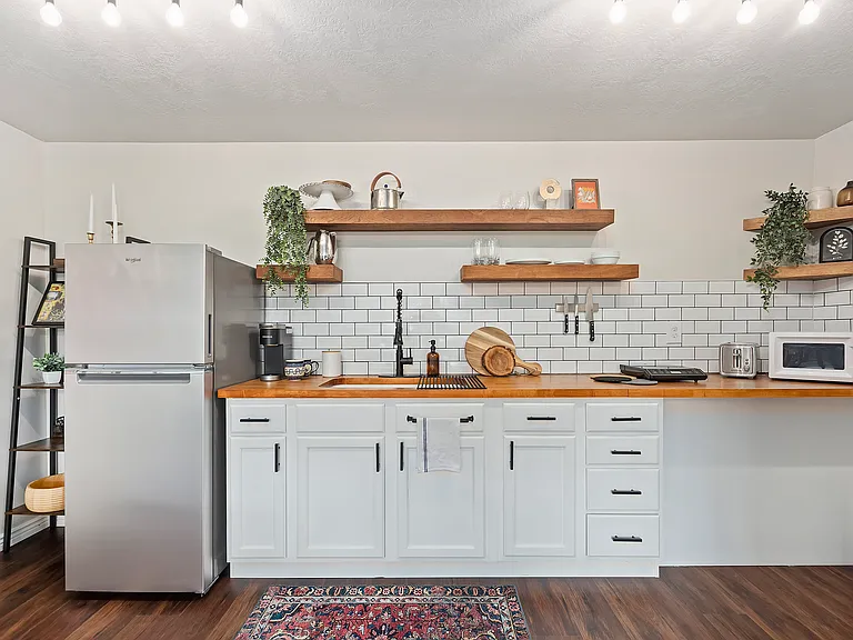 Downstairs Kitchenette