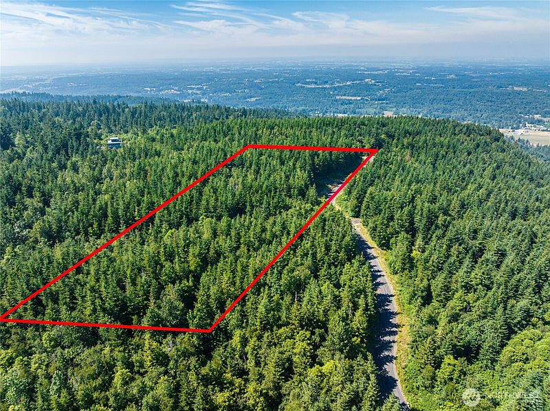 3rd image of 19 Academy Highlands