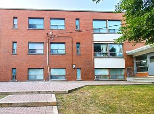 4 Greenbrook Dr #2, Toronto, ON M6M 2J9