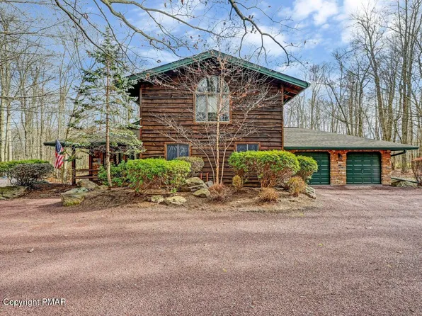 203 Golfers Way, Pocono Pines, PA 18350