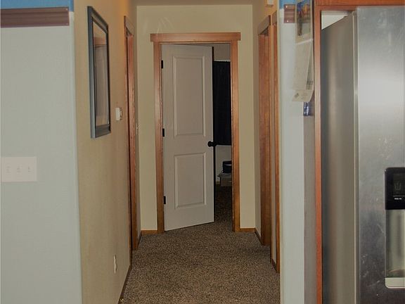 4th image of 109 E Pioneer St