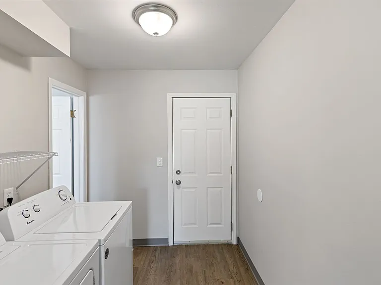 12320 & 12358 N Saginaw Rd — Photo 12
