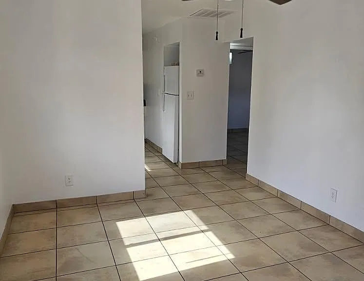 1551 E Christy Dr — Photo 9