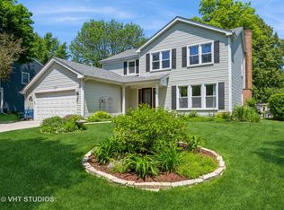 2272 Pontiac Cir, Naperville, IL 60565