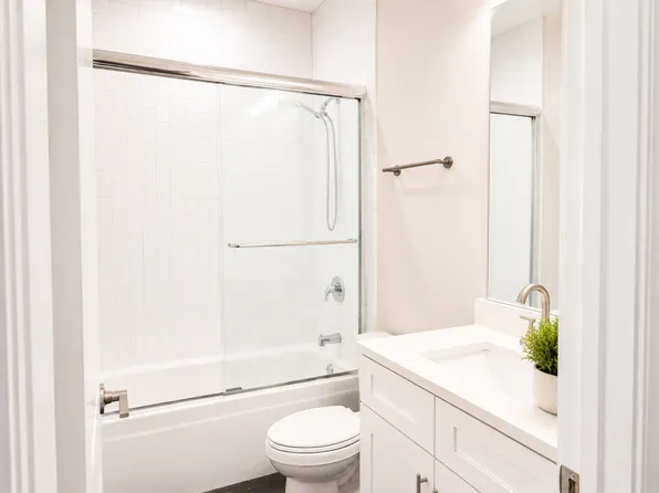 6622 S University Ave #1, Chicago, IL 60637
