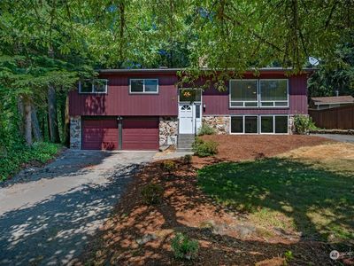 19050 47th Place NE, Lake Forest Park, WA, 98155