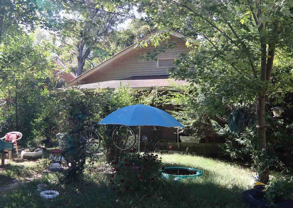 2nd image of 237 Prospect Ave